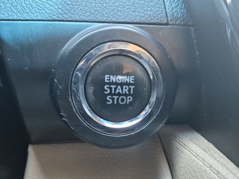 Used 2012 Toyota Camry XLE w/ Leather Pkg FWD image 15