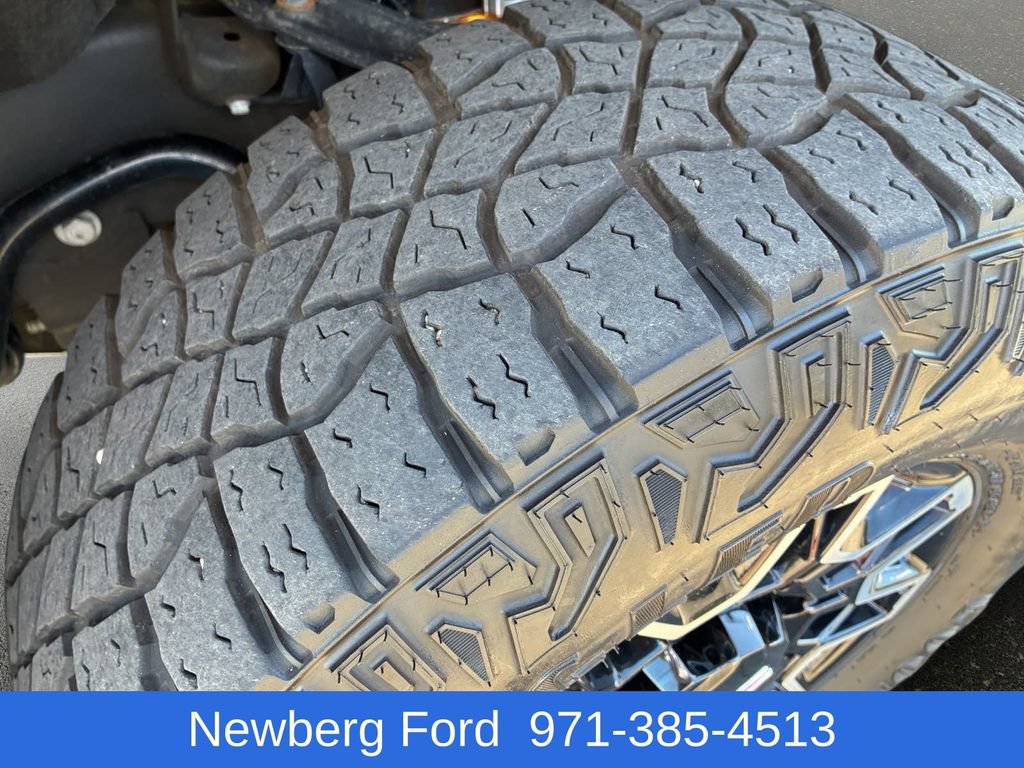 Used 2024 GMC Sierra 2500 AT4X AWD/4WD image 18