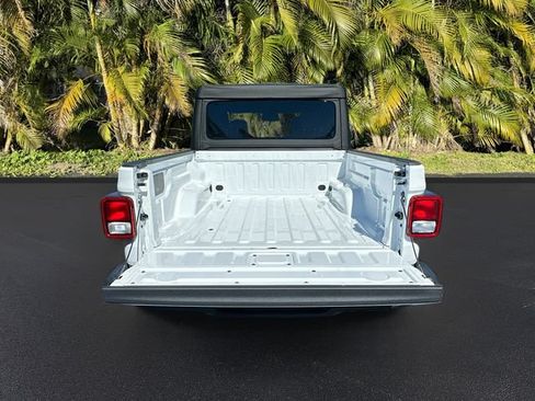 New 2026 Jeep Gladiator Sport AWD/4WD image 6