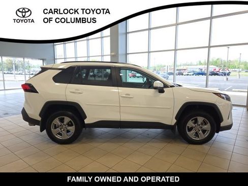Used 2022 Toyota RAV4 XLE w/ Convenience Package image 6