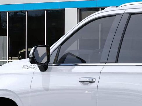 New 2026 Chevrolet Tahoe High Country w/ Sun And Tow Package AWD/4WD image 12