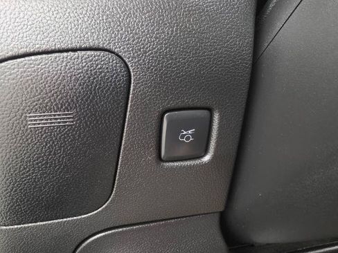 Used 2017 Ford Mustang GT Premium w/ Equipment Group 401A RWD image 21