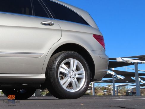 Used 2006 Mercedes-Benz R 500 4MATIC image 26