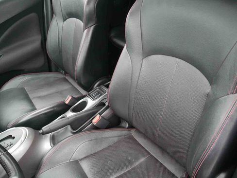 Used 2015 Nissan Juke SL image 25