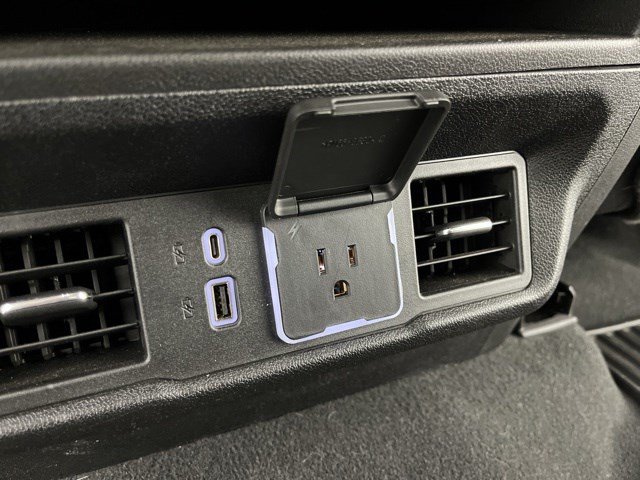 Used 2023 Chevrolet Silverado 1500 LT AWD/4WD image 40
