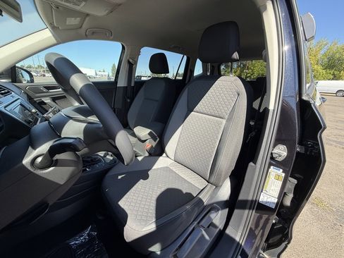 Used 2020 Volkswagen Tiguan S image 13