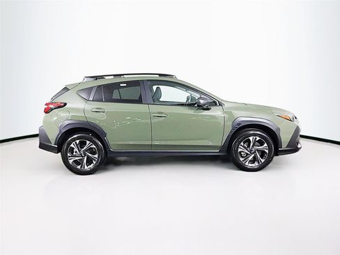 Used 2026 Subaru Crosstrek 2.0i Premium image 8