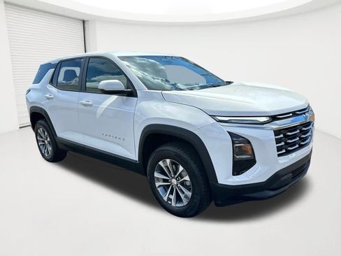Used 2026 Chevrolet Equinox LT AWD/4WD image 3