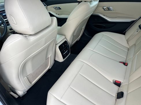 Used 2019 BMW 330i Sedan w/ Convenience Package image 12
