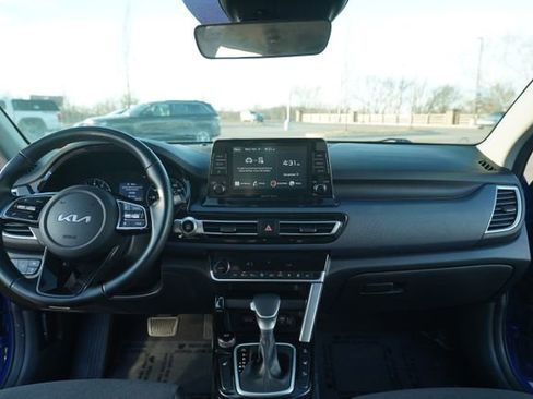 Used 2023 Kia Seltos S image 25