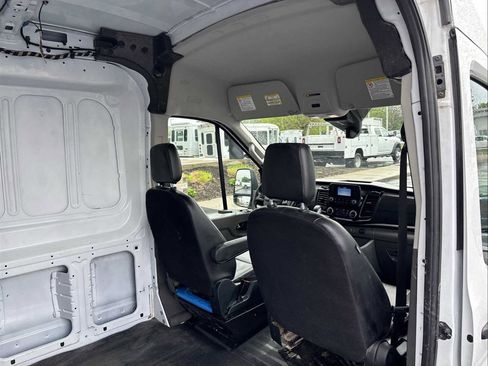 Used 2023 Ford Transit 250 Medium Roof AWD image 18
