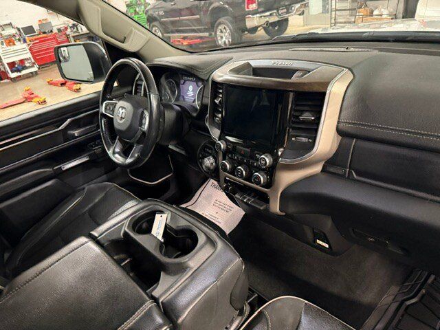 Used 2022 RAM 1500 Laramie w/ Off Road Group AWD/4WD image 12