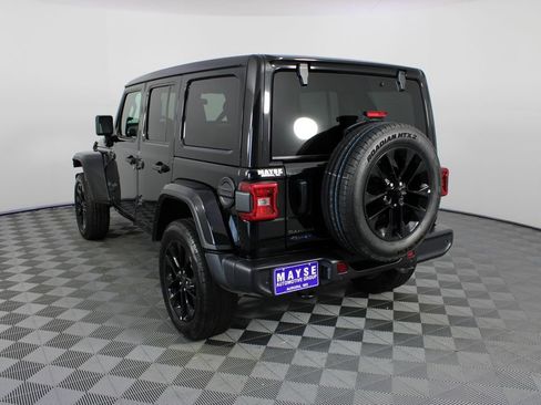 Used 2025 Jeep Wrangler Unlimited Sahara w/ Safety Group AWD/4WD image 21
