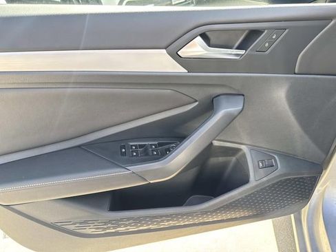 Certified 2025 Volkswagen Jetta S image 12