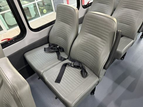 Used 2021 Ford F550 2WD Regular Cab Super Duty image 25