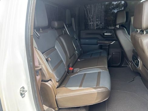 Used 2022 GMC Sierra 2500 Denali w/ Denali Ultimate Package AWD/4WD image 54
