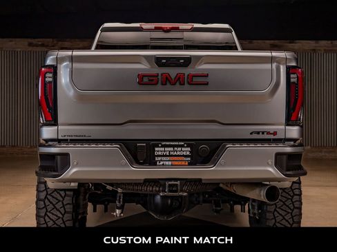 Used 2025 GMC Sierra 3500 AT4 w/ AT4 Premium Plus Package image 6