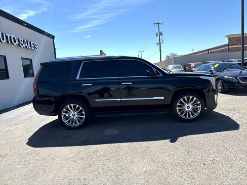 Used 2015 Cadillac Escalade Luxury image 5