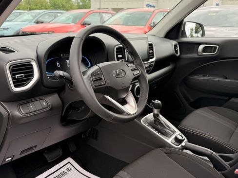 New 2026 Hyundai Venue SEL FWD image 9