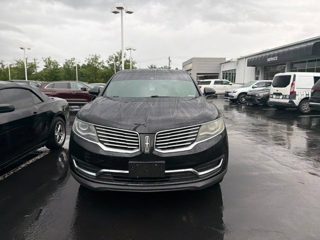 Used 2016 Lincoln MKX Reserve w/ Driver Assistance Package AWD/4WD image 2