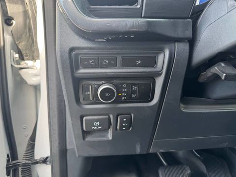 Used 2022 Ford F150 XLT w/ Equipment Group 302A High image 15