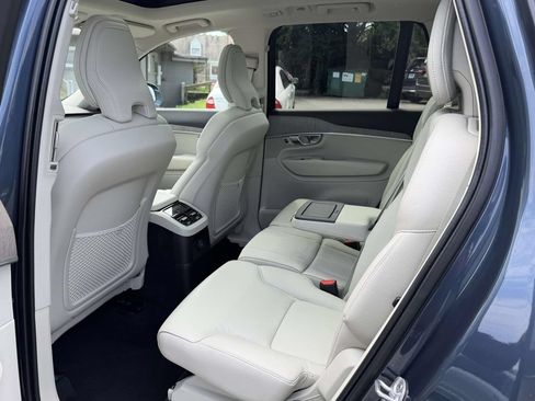 Used 2024 Volvo XC90 T8 Plus w/ Protection Package Premier AWD/4WD image 15