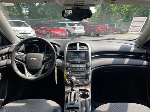 Used 2015 Chevrolet Malibu LT w/ Power Convenience Package FWD image 9