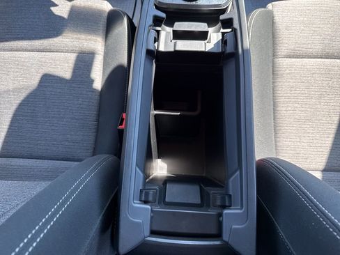 Used 2023 Nissan Rogue SV image 33