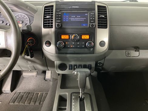 Used 2019 Nissan Frontier SL image 28
