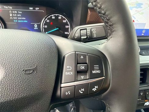 Used 2023 Ford Maverick Lariat w/ Lariat Luxury Package image 28