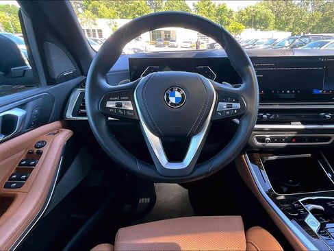 Certified 2024 BMW X5 xDrive40i w/ Premium Package AWD/4WD image 6