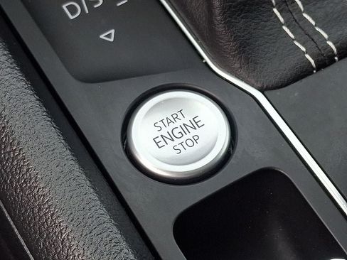Certified 2023 Volkswagen Atlas SEL R-Line AWD/4WD image 23