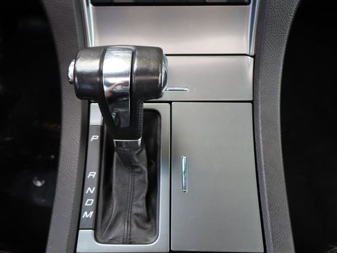 Used 2010 Ford Taurus Limited image 35