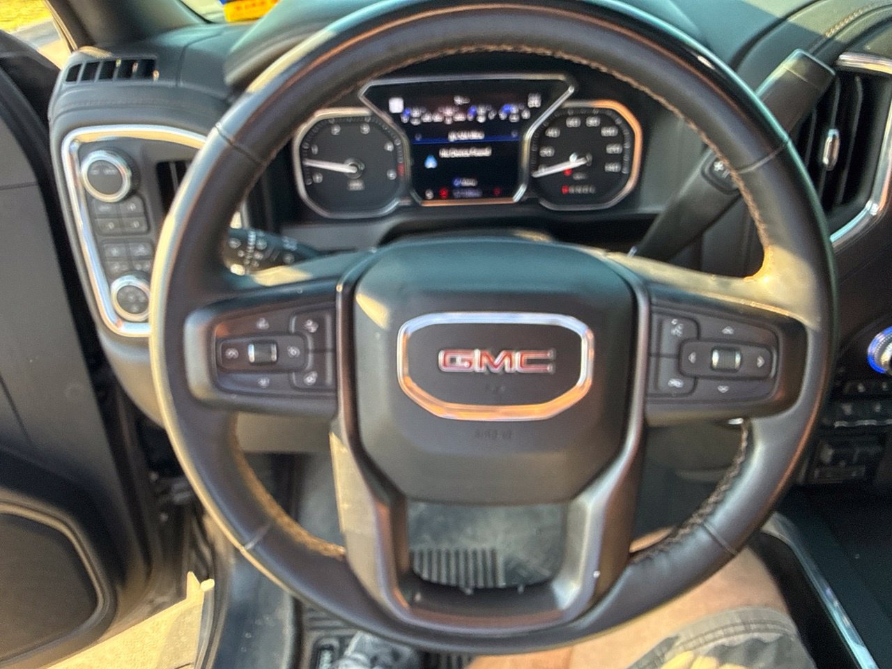 Used 2023 GMC Sierra 2500 AT4 w/ AT4 Premium Plus Package AWD/4WD image 22