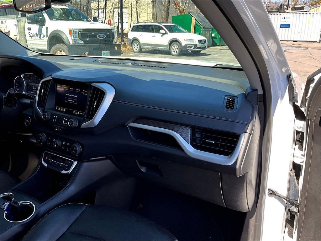 Used 2024 GMC Terrain SLT AWD/4WD image 13