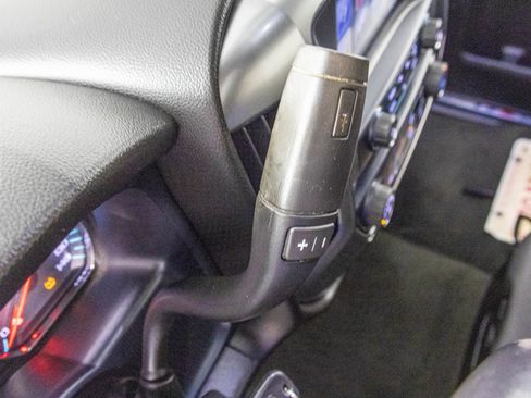 Used 2018 Chevrolet Silverado 1500 LT w/ LT Convenience Package image 16