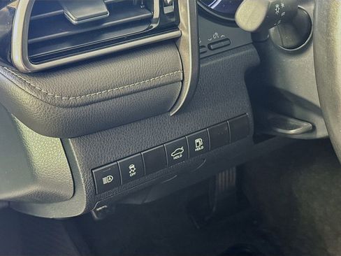 Used 2024 Toyota Camry SE FWD image 7