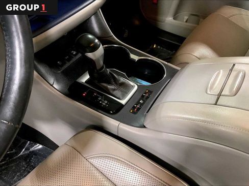 Used 2016 Toyota Highlander Limited Platinum image 16