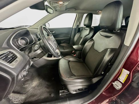 Used 2020 Jeep Compass Latitude FWD image 13