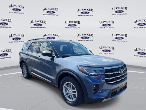 New 2025 Ford Explorer Active w/ Active Comfort Package image 7