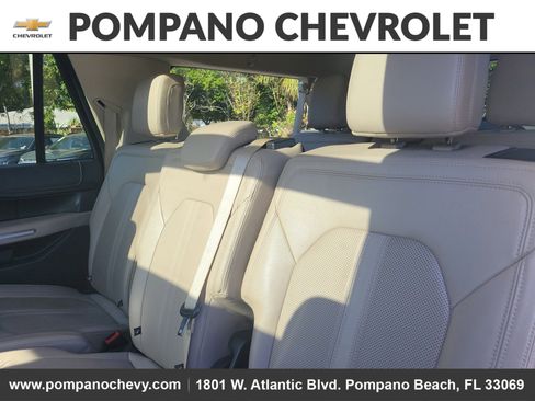 Used 2023 Ford Expedition Max Limited image 13