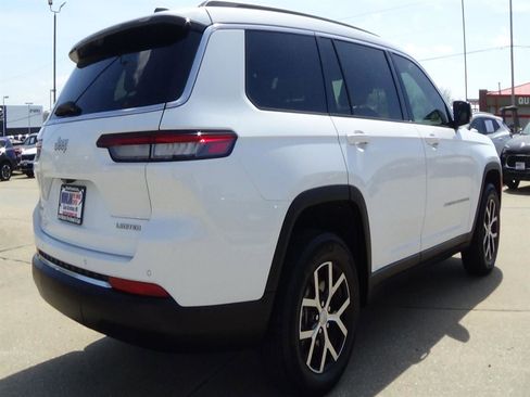 Certified 2024 Jeep Grand Cherokee L Limited w/ Luxury Tech Group II image 6