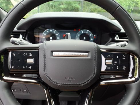 New 2026 Land Rover Range Rover Velar S AWD/4WD image 11