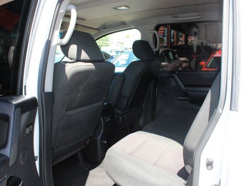 Used 2012 Nissan Titan SV w/ SV Value Truck Pkg RWD image 13