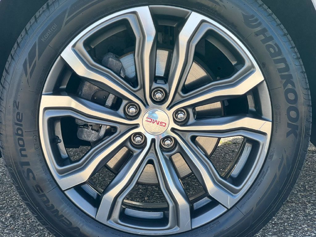 Used 2019 GMC Terrain Denali w/ Driver Alert Package II AWD/4WD image 8