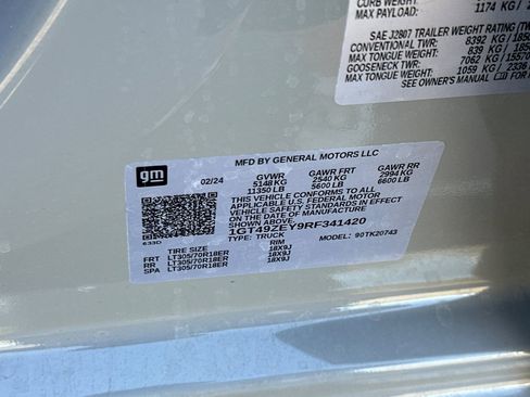 Used 2024 GMC Sierra 2500 AT4X w/ AT4X AEV Edition image 39