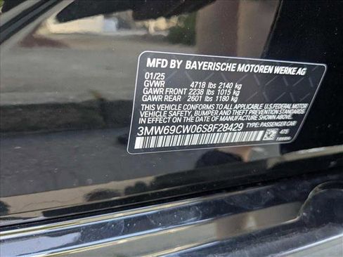 Used 2025 BMW 330i Sedan w/ Premium Package image 17