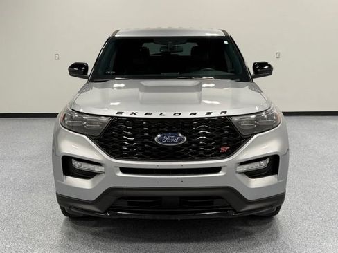 Used 2022 Ford Explorer ST AWD/4WD image 3