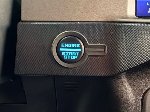 Used 2022 Ford Bronco Outer Banks image 18