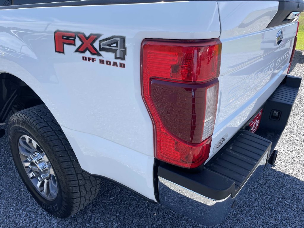 Used 2020 Ford F250 Lariat w/ Lariat Value Package AWD/4WD image 17